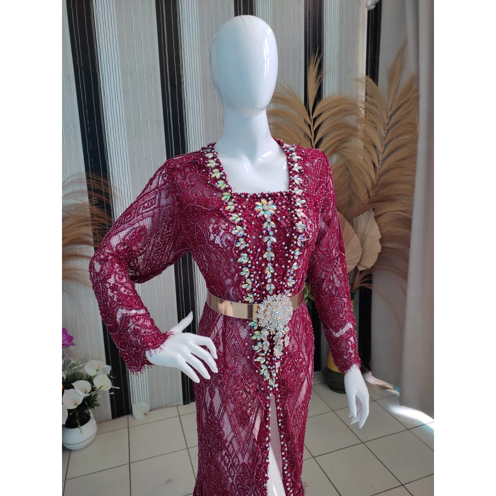 (PRE-ORDER) kebaya semi-kutu baru maroon ngekor - full payet