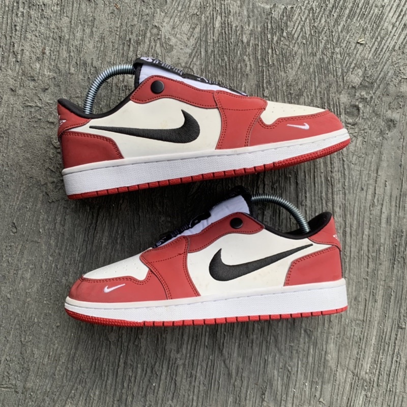 Nike Air Jordan Low Slip-On Chicago - Second