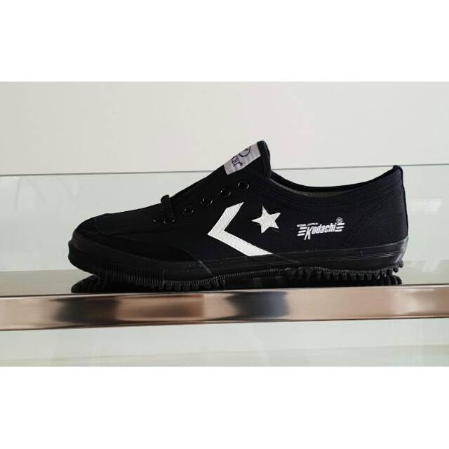 SEPATU KODACHI 8119 BINTANG HITAM/SEPATU SEKOLAH KODACHI BINTANG ORIGINAL/sepatu sekolah black COD