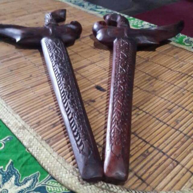 WARANGKA KERIS UKIR KAYU GSLE ASEM MOTIF UKIR ULIR BUNGA