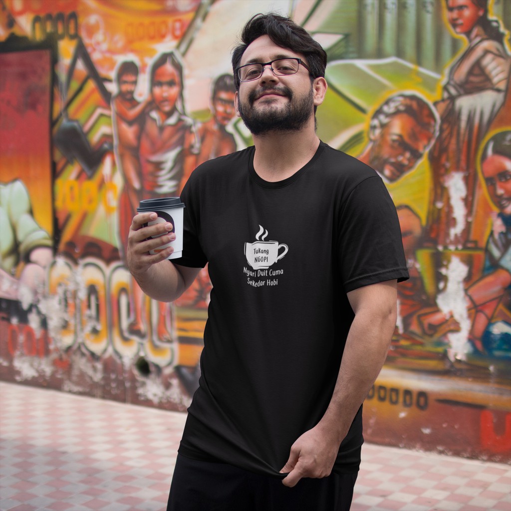 Kaos  Peenikmat Kopi "Tukang Ngopi Nyari Duit Cuma Sekedar Hobi" - Kaos Ngopi/Baju Tukang Ngopi/Baju
