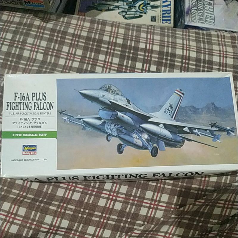 f-16a plus fighting falcon 1/72 model kit hasegawa
