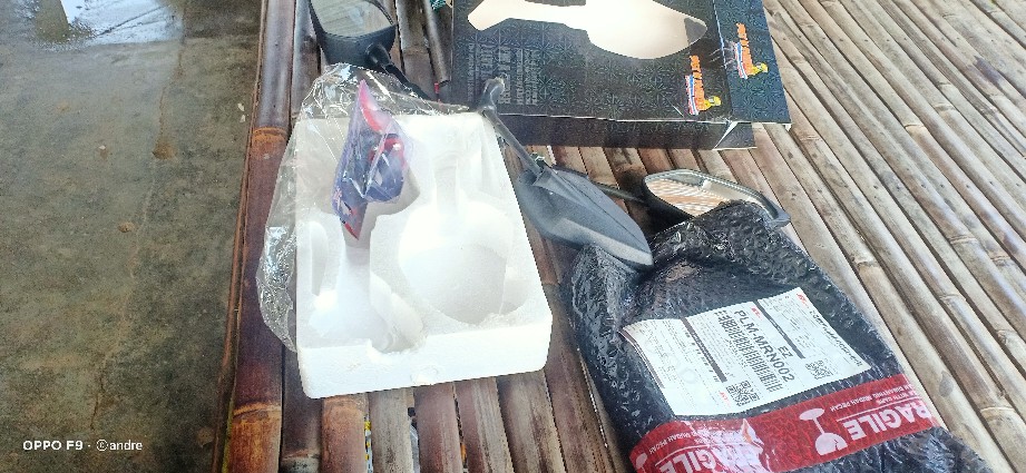 Gantungan Barang Cabang 2 Motor