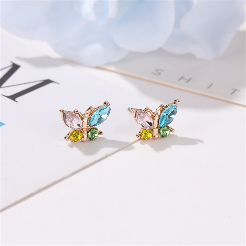 Anting Pejantan Kupu-kupu Berlian Lucu Korea Anting-anting Zirkon Berwarna Fashion