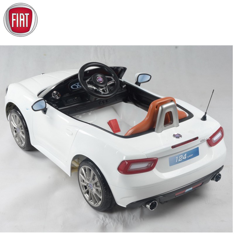 MOBIL AKI -KENDARAAN MAINAN ANAK + REMOT KONTROL JUNIOR BY CHILD Fiat 124 Spider TR-1702