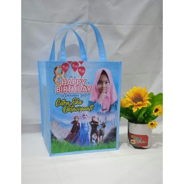 

Tas Ultah P.23 x T.28 x L.21