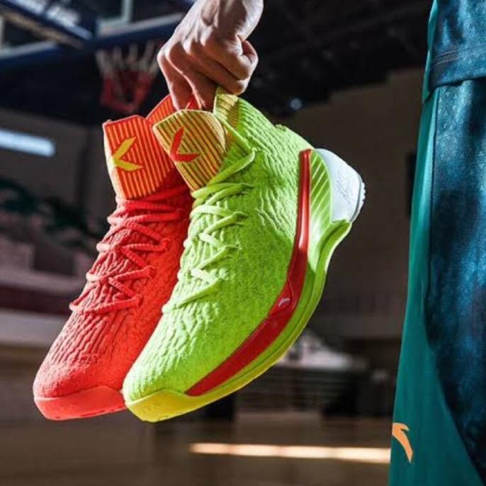 klay thompson christmas shoes