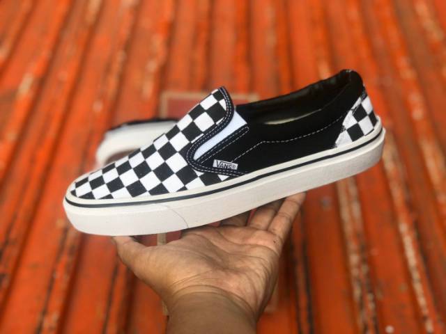 SEPATU43 VANS SLIP ON CATUR FULL BLACK HITAM COKLAT OLDSKOOL ERA SK8