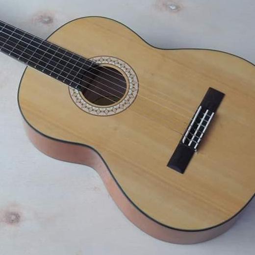 Gitar Akustik La Bella Ori