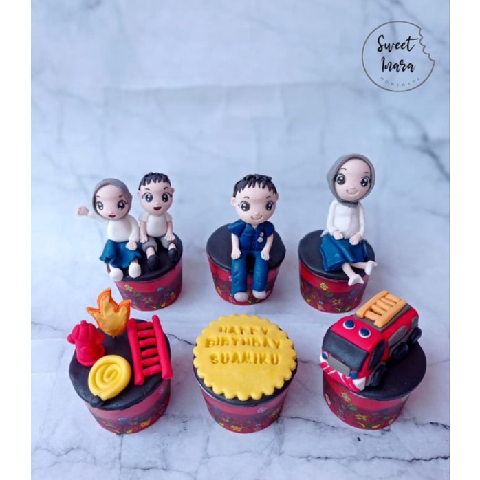

Cupcake Ultah Tema Pemadam Kebakaran/ Fireman Cupcake