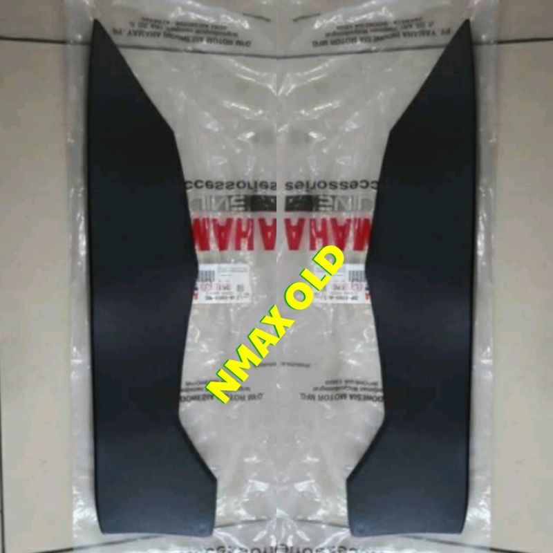 KARPET KARET  PIJAKAN KAKI KANAN KIRI BAWAH NMAX OLD LAMA ORIGINAL YGP