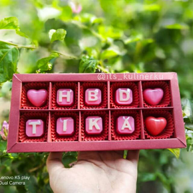 

Coklat hadiah ulang tahun