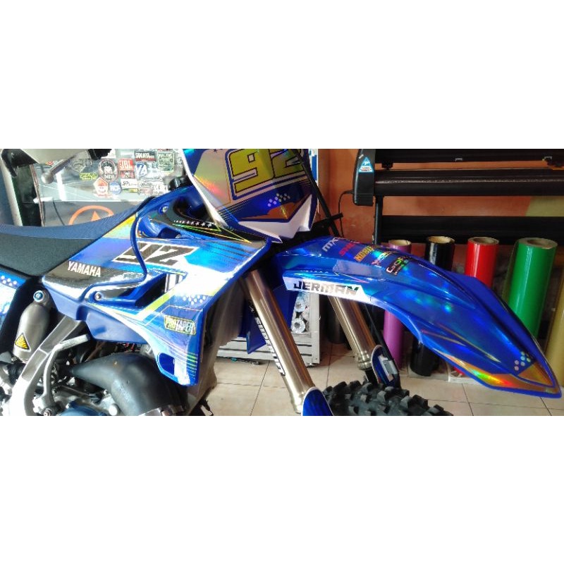 

DECAL MOTOCROSS PREMIUM 3M Hologram 400 micron tebal. Bisa request desain
