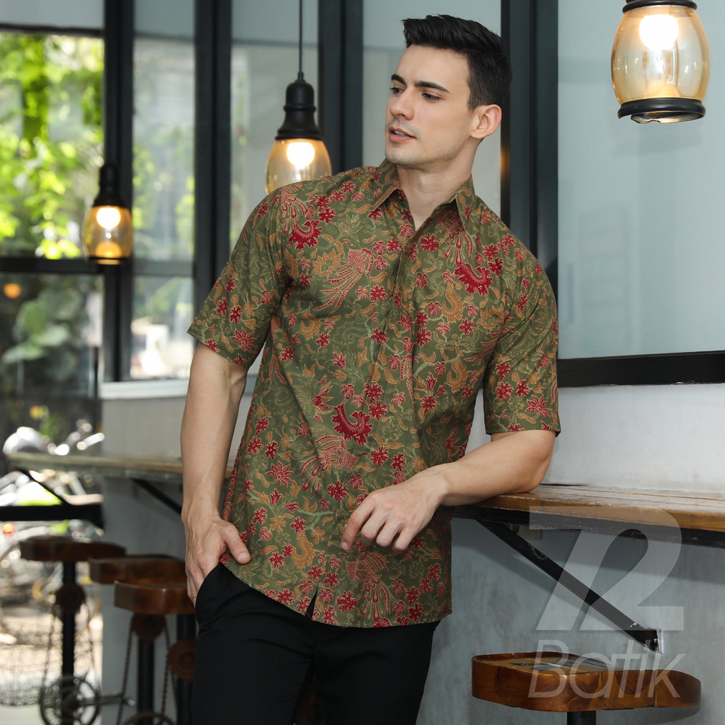 KEMEJA BATIK PRIA Slimfit Slim Fit Lengan Pendek Premium Warna Hijau Army Merah 722563 Cap 72 - Baju Kemeja Atasan Pakaian Setelan Batik Pria Cowok Laki Laki Remaja Keluarga Kantor Lengan Pendek Modern Slimfit Slim Fit Premium Kekinian