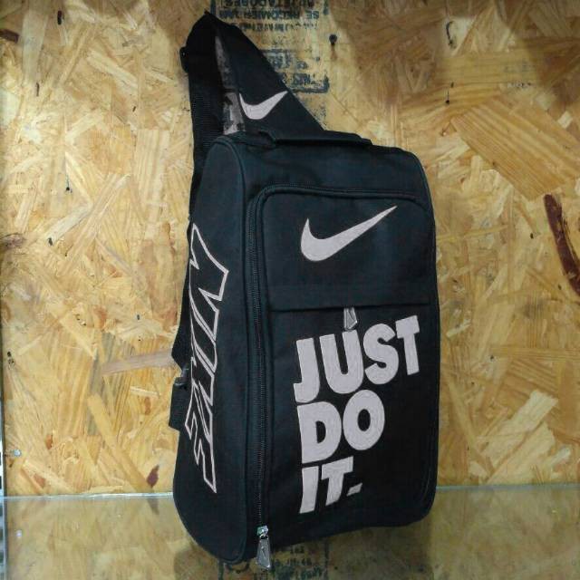 Tas sepatu nike just do it / Sling Bag Tas Sepatu Futsal Bola Nike