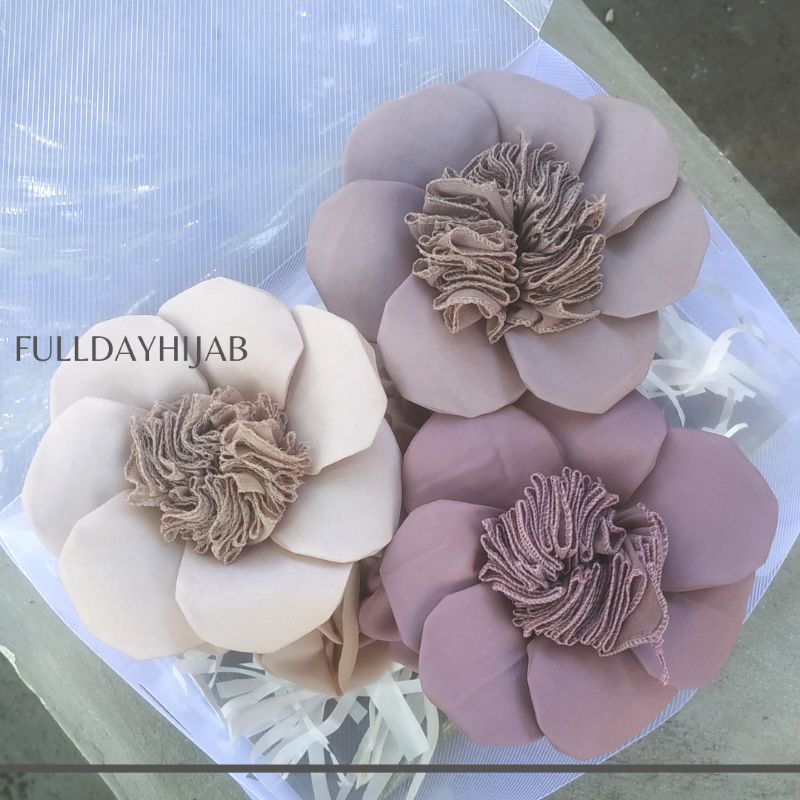 

(TRIPLE EDITION) HAMPERS HIJAB BELLA SQUARE | HADIAH ULTAH | HADIAH NIKAH | HADIAH ISTRI | WISUDA