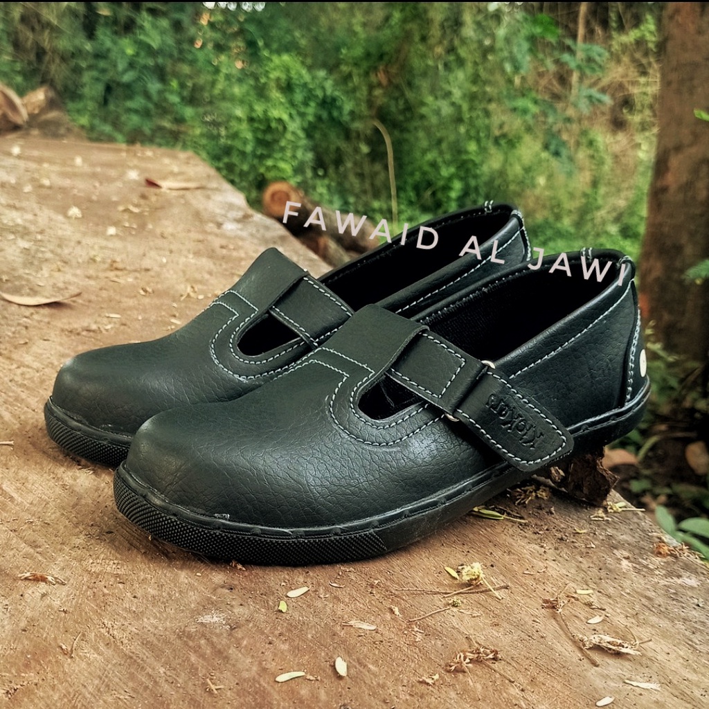 Sepatu Safety Cewek King Kickers Terbaru Cantik Manis Termurah Kerja Kantor Kitchen pabrik