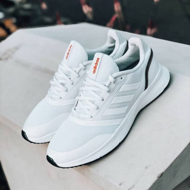 Adidas Nova flow White