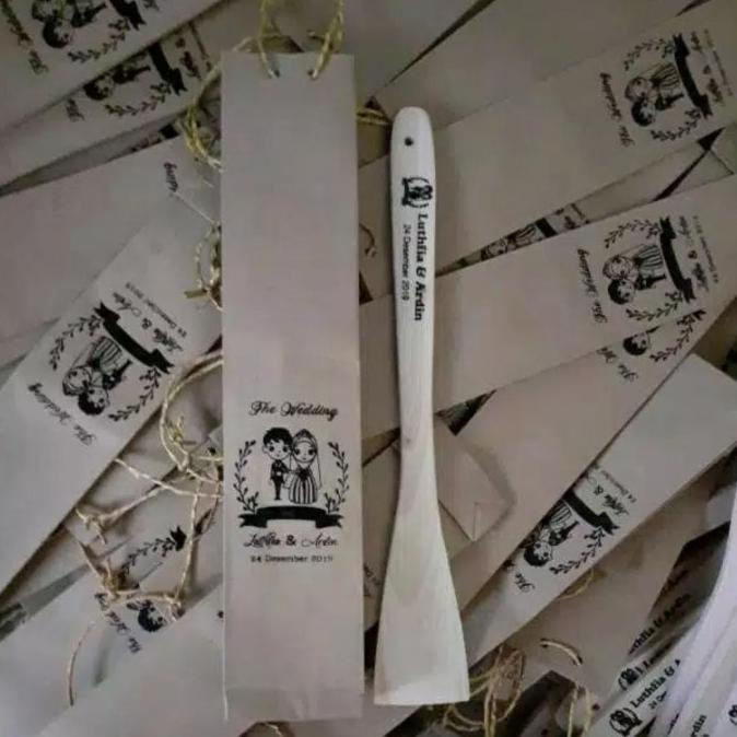 

Souvenir sodet spatula/sotil kayu plus Tas paperbag sablon