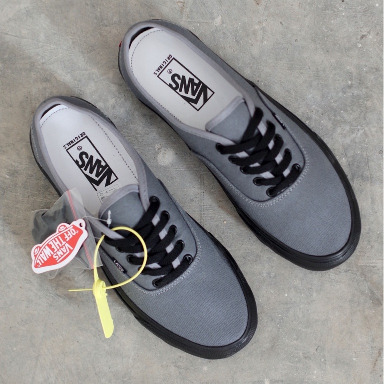 SEPATU AUTHENTIC GRAY SOL BLACK