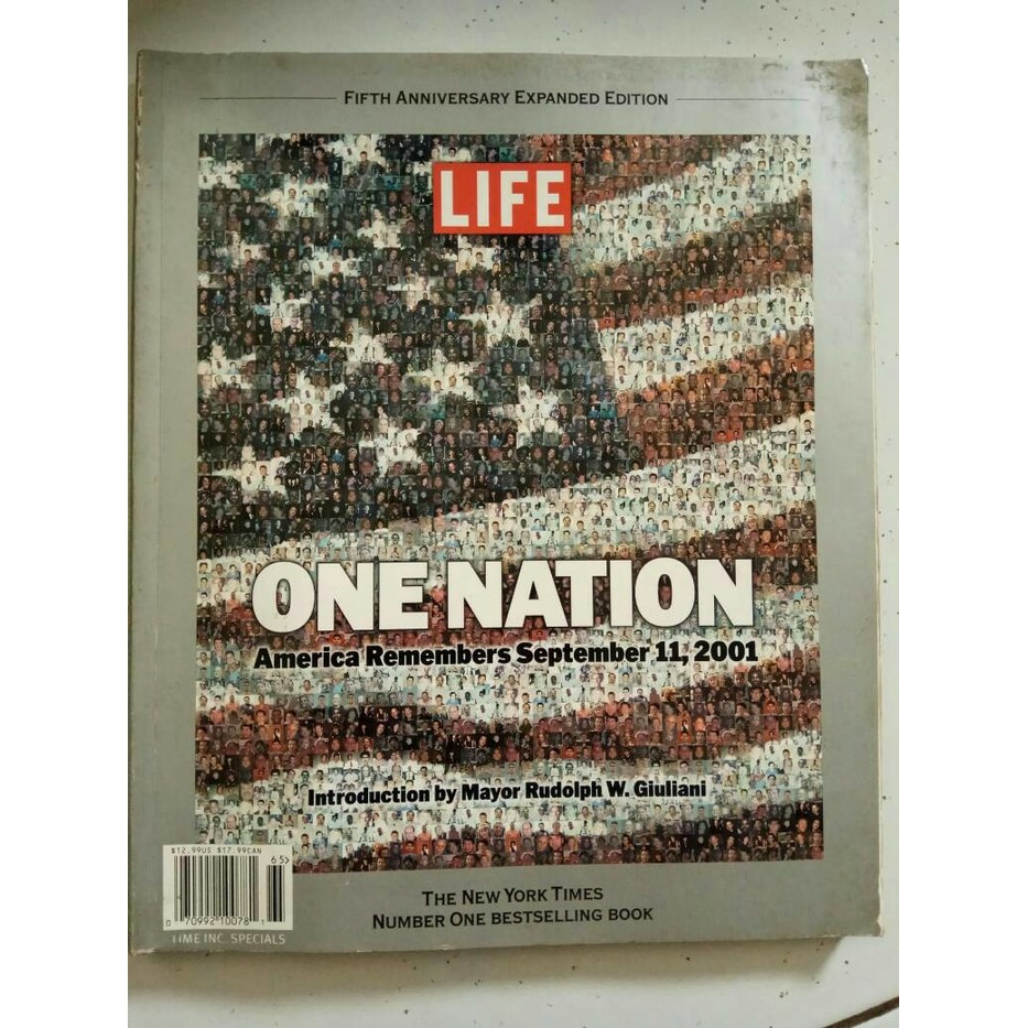 Life MagazineOne Nation : America Remembers September 11, 2001