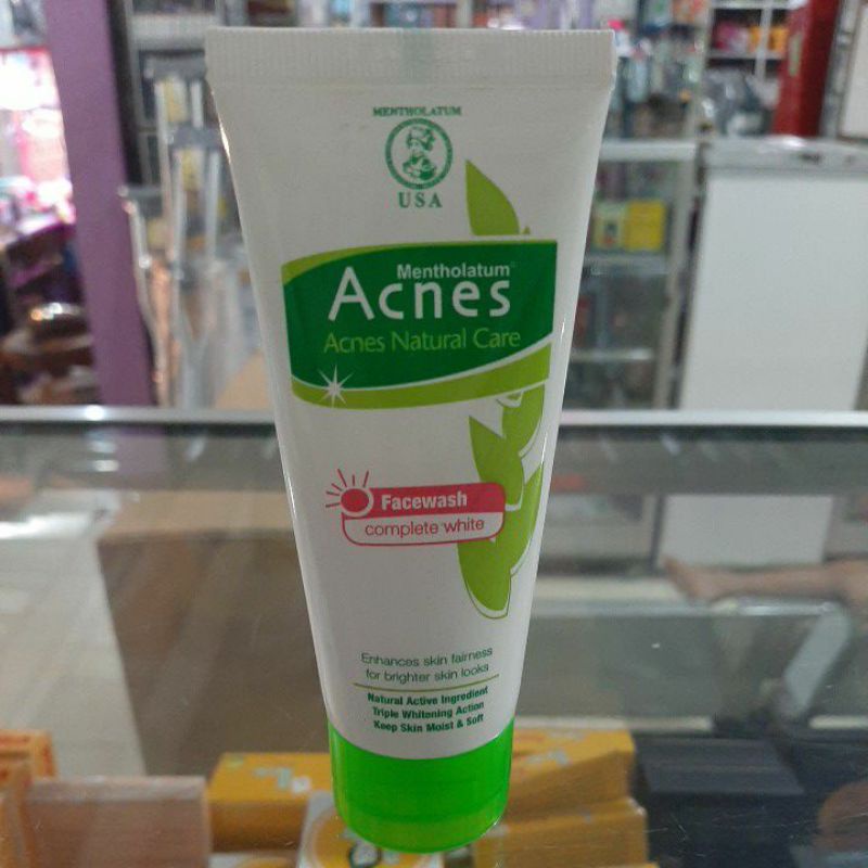 acnes facewash complete white
