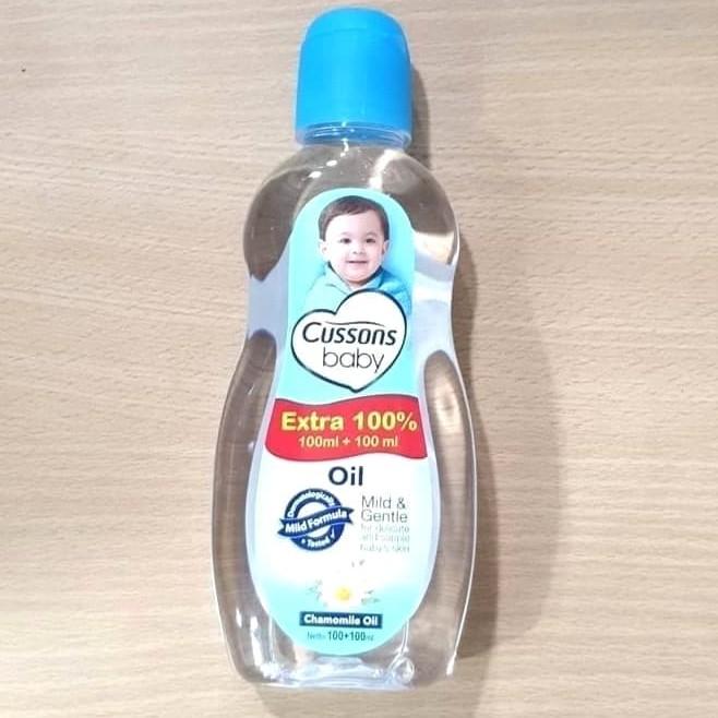 Cussons Baby Oil 100ml Extra 100ml - Kemasan Ekstra Isi 100ML + 100ML - Biru / Mild & Gentel