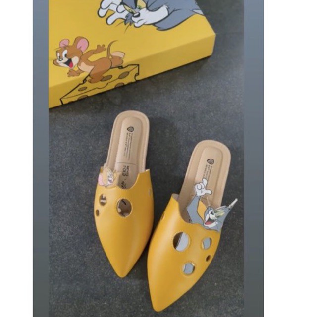 ittaherl tom and jerry size 36,39. rona size 37,39 yah rare limited item