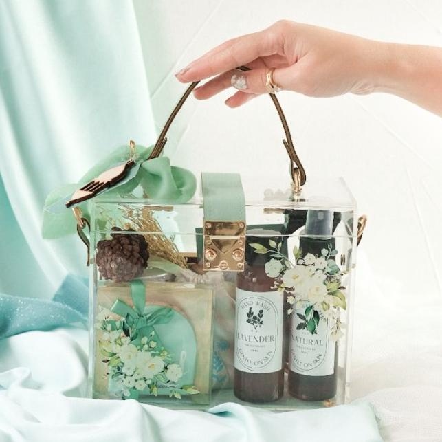 

Hampers Lebaran Di Rumah (TIPE PREMIUM - RECOMMENDED)