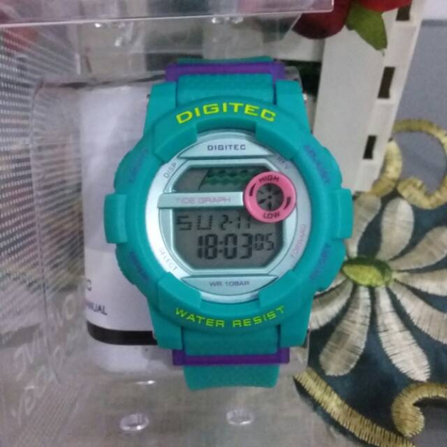 Jam tangan wanita sporty
