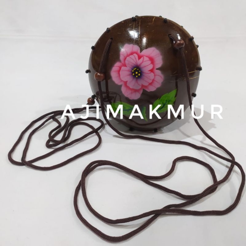 Tas tempurung kelapa/ Tas batok kelapa/ Tas wanita/ Tas  wanita unik/ tas selempang/ Tas antik