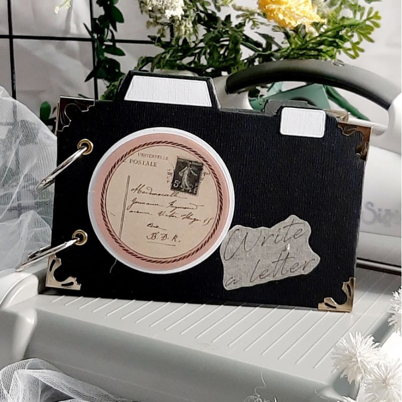 

Camera Book / Scrapbook bentuk camera