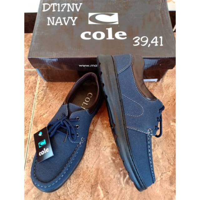 Sepatu pria casual navy Cole