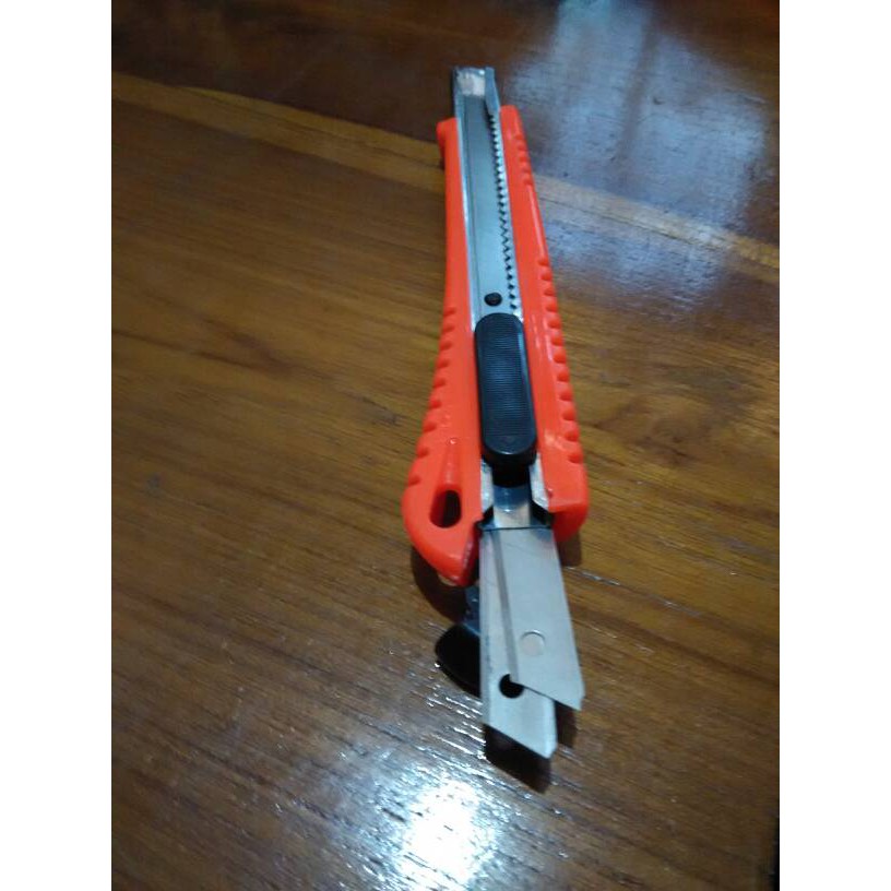 Pisau Kecil Cutter Mini Steinless Gagang Plastik