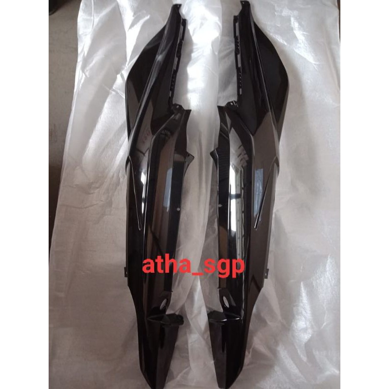 cover body belakang hitam suzuki smash titan ori sgp