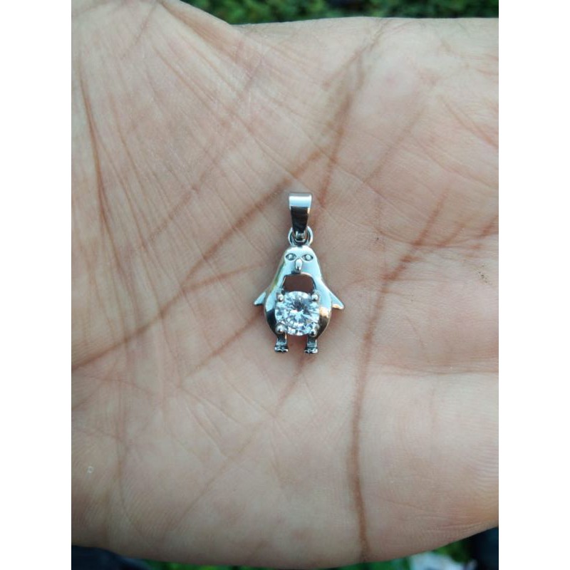 LIONTIN TITANIUM MOTIF DOLPIN WARNA SILVER LIONTIN ANTI KARAT