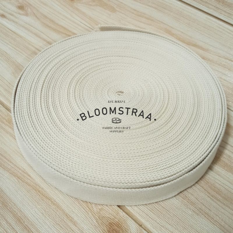 

Roll Webbing Katun 3,8cm 38mm Soft Cotton Webbing 3,8 cm 38 mm Raw Broken White 4 cm 40 mm