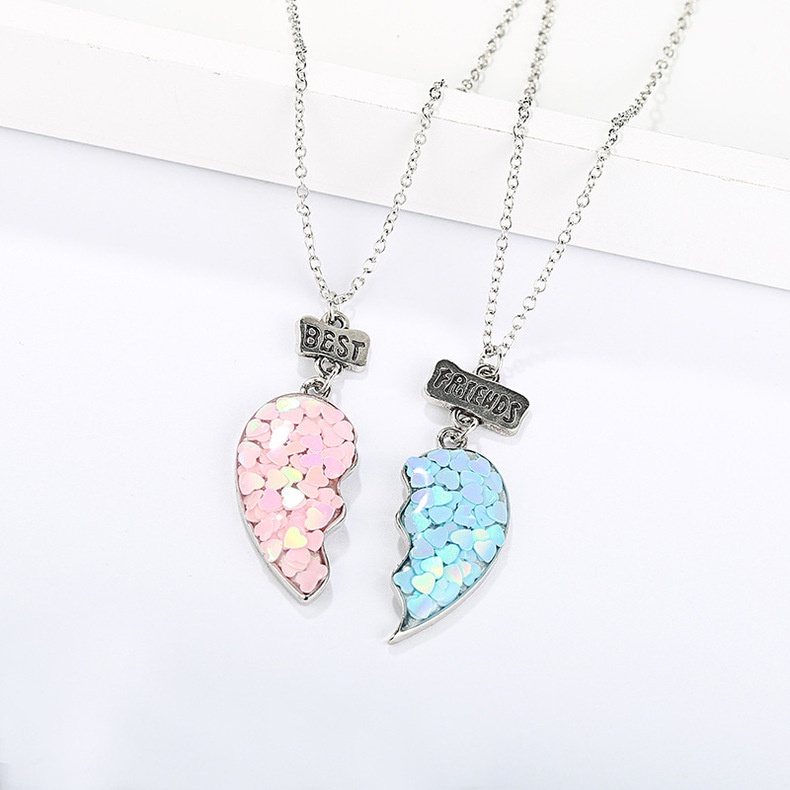 2pcs / Set Kalung Rantai Choker Hias Liontin Setengah Hati Aksen Payet Untuk Wanita