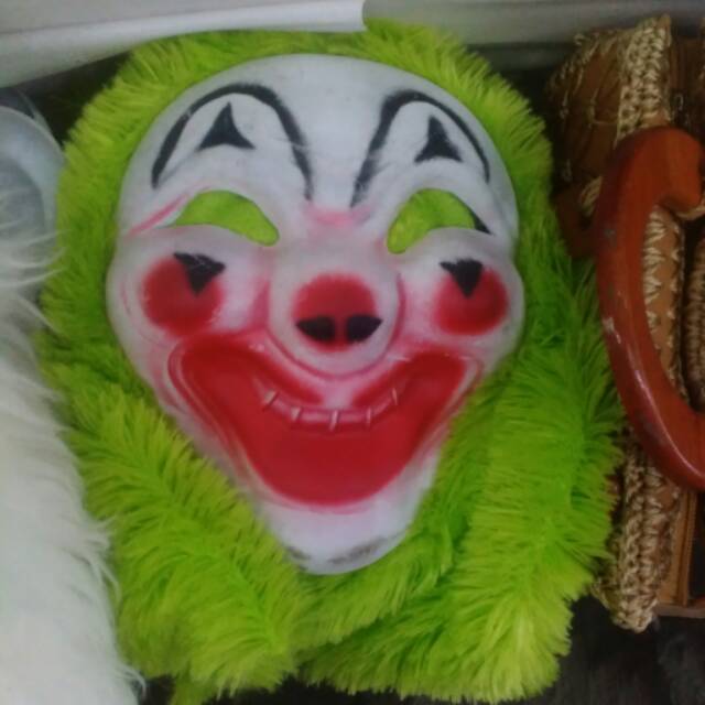 (BISA COD) Topeng Boneka Badut Bahan Plastik dan Bulu All Size - Mainan Anak Edukatif