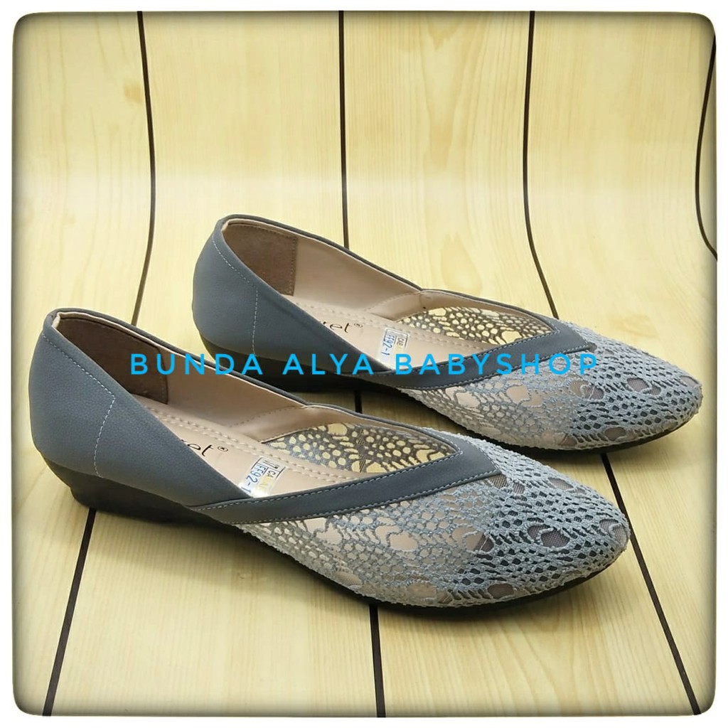 Flatshoes CABARET Burkat ABU Size 37 - 40 - Sepatu Wanita Casual Trendy Premium