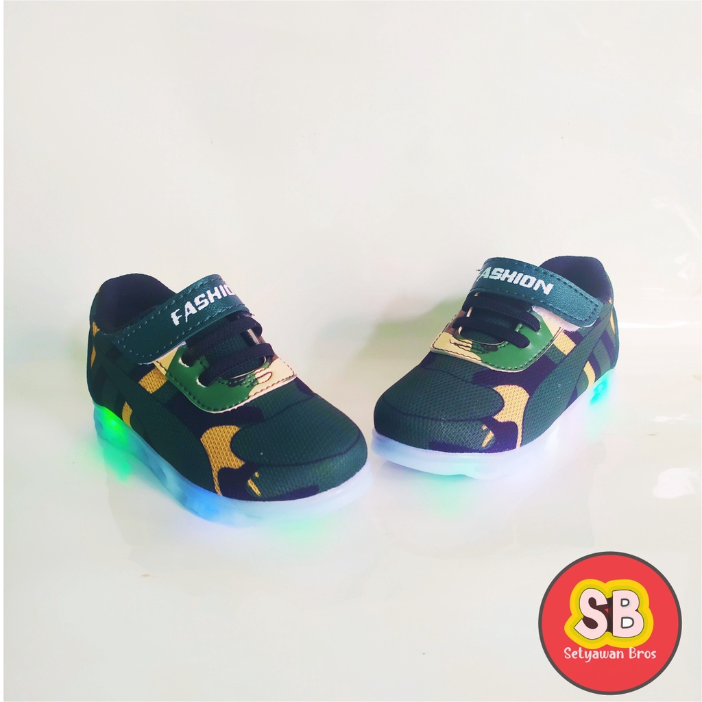 Sepatu AnakCowok dan Cewek LED Bisa Nyala Motif ARMY KEREN