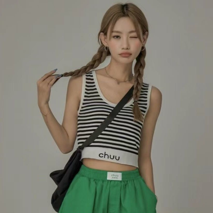 Musim panas baru katun suspender hitam dan putih bergaris rompi tanpa lengan huruf CHUU klasik botto