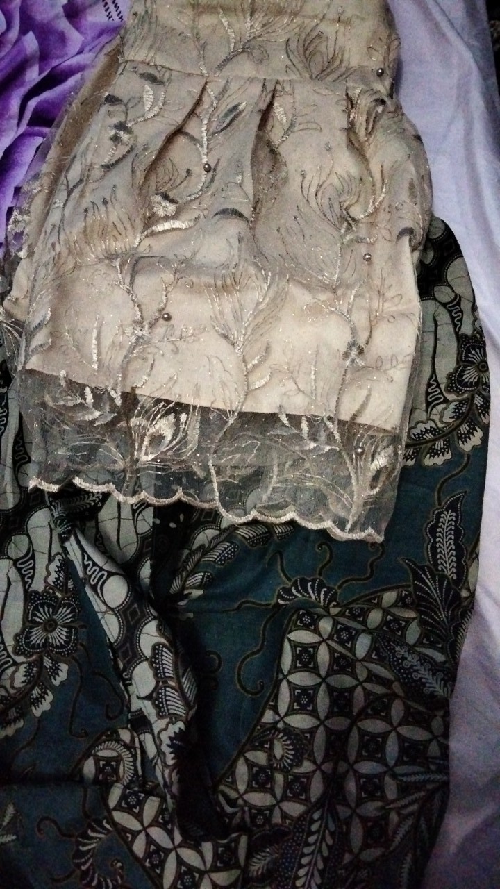 Maura Couple - Sania Ruffle Batik Couple Ori Ndoro Jowi Dnt Garansi Termurah Shopee - Kebaya Couple