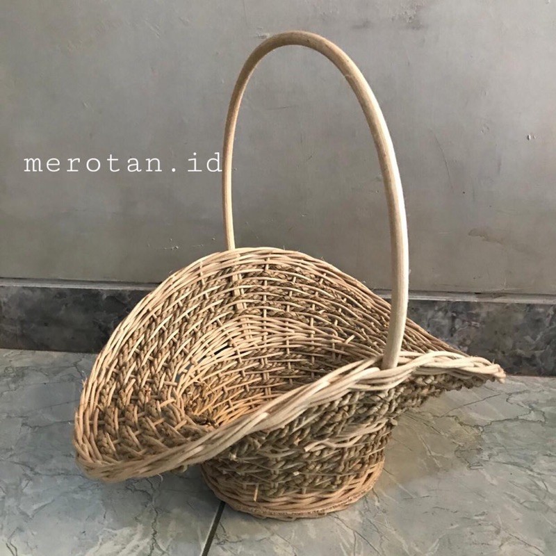 

Keranjang Parcel Caping Bahan Rotan / Keranjang Hampers