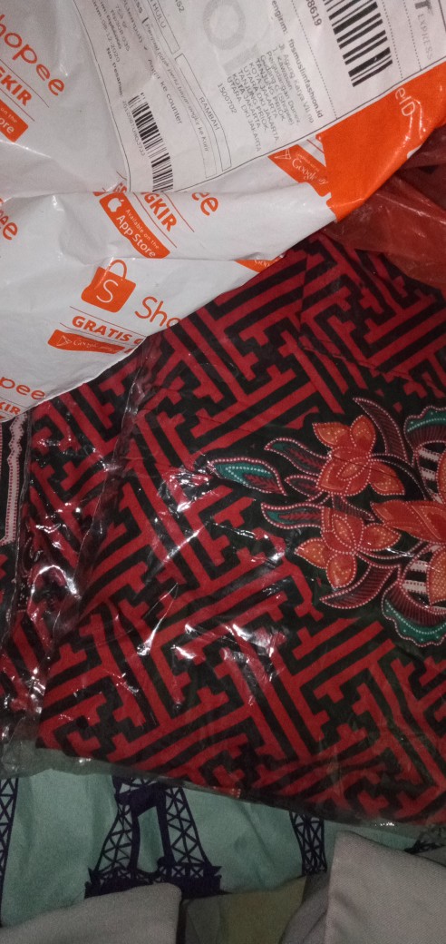 Batik Couple Keluarga Sania Ruffle Ori Ndoro Jowi Dnt Motif Bata Merah