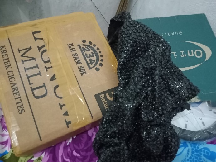 Jam Dinding Kenang Kenangan