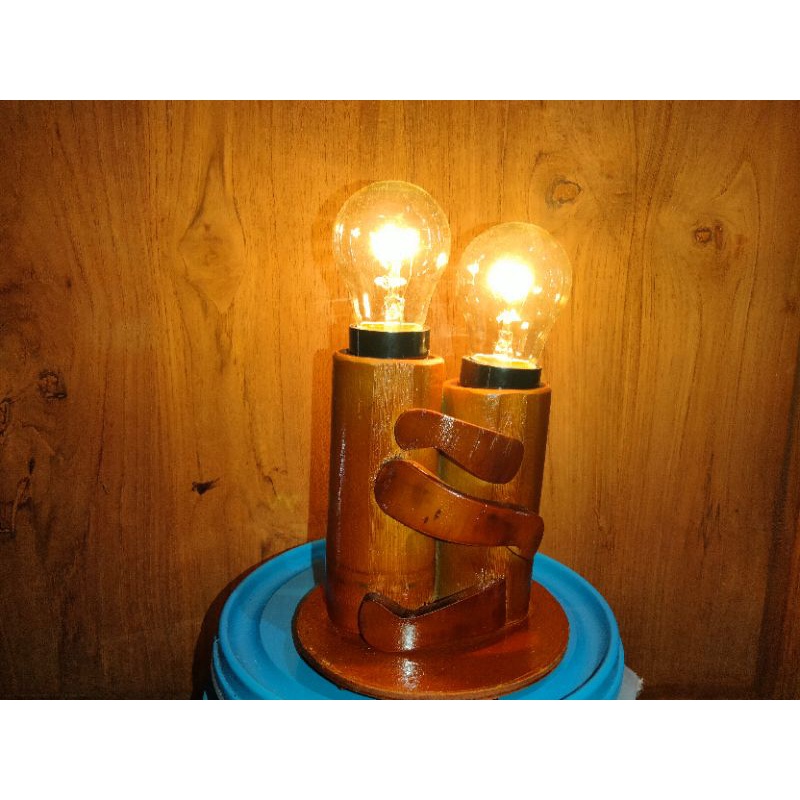 Lampu bambu unik