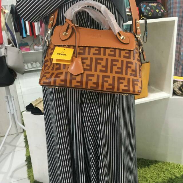 [REAL PICTURE KAMERA HP LENGKAP DGN VIDEO REVIEW] TAS FENDI PREMIUM