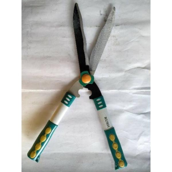 Gunting Rumput Dahan Ranting Pagar Kebun Besar