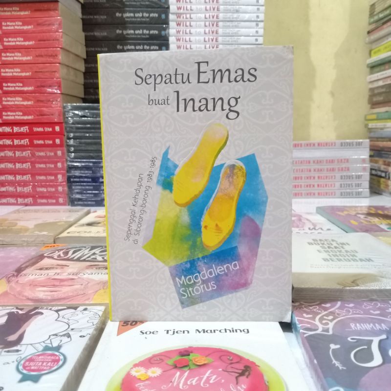 obral buku murah Novel best seller // remaja // wattpad // fantasi // sastra // fiksi // non fiksi // ilana Tan // Ally carter part 7-Sepatu emas